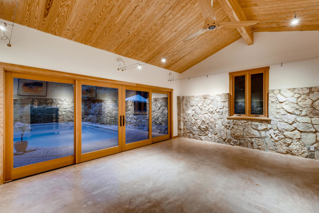 real_estate_enchanted_cabin_virtuance_1