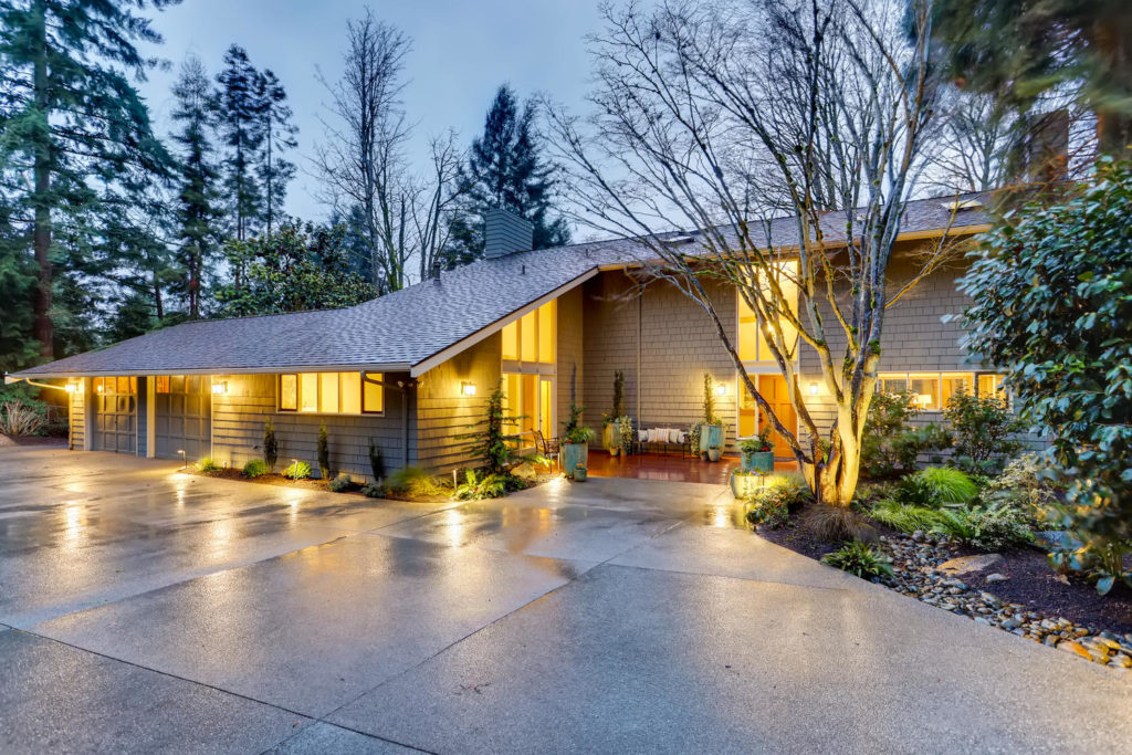 real estate image of exterior home - mid-century modern design