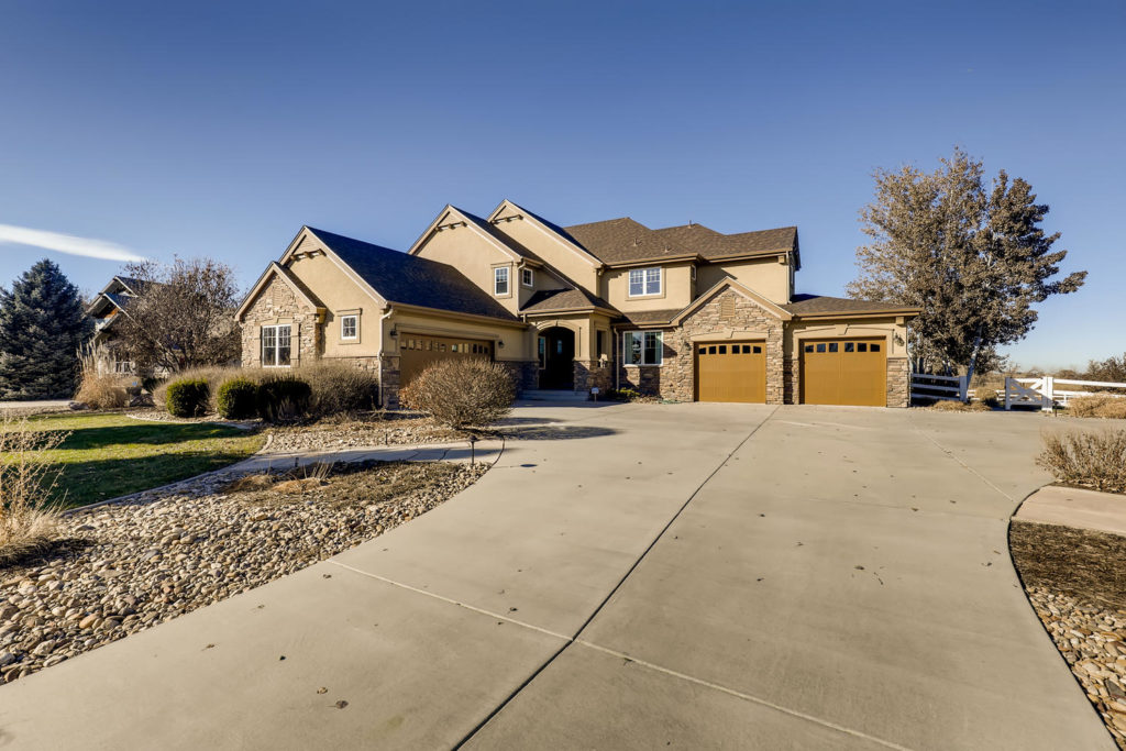 real estate image of exterior home