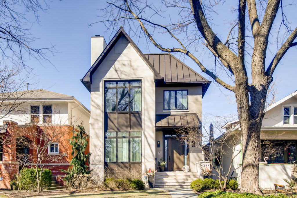 narrow home in Chicago