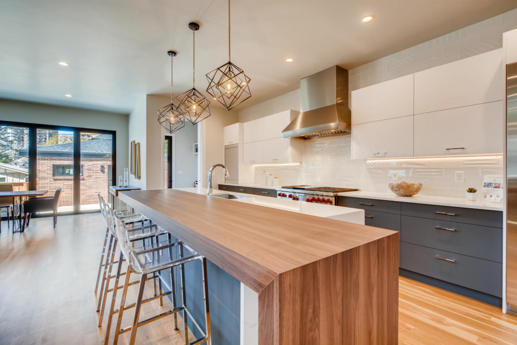 kitchen with two-toned cabinets