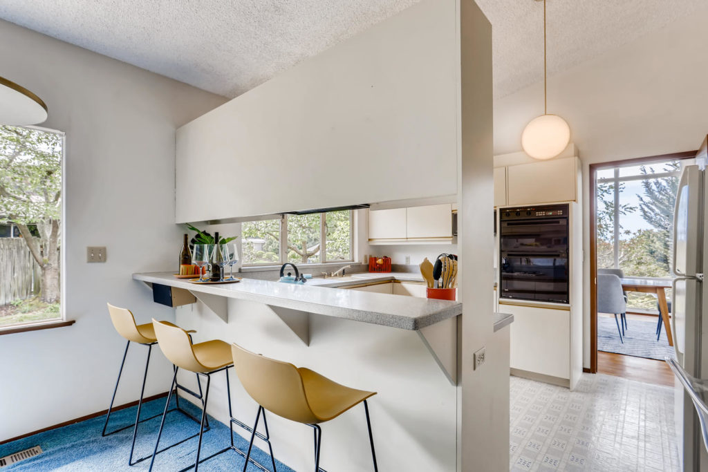 Mid-century modern kitchen