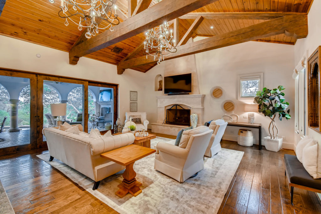 Living room with chandeliers