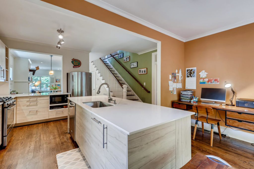 Atlanta kitchen with island
