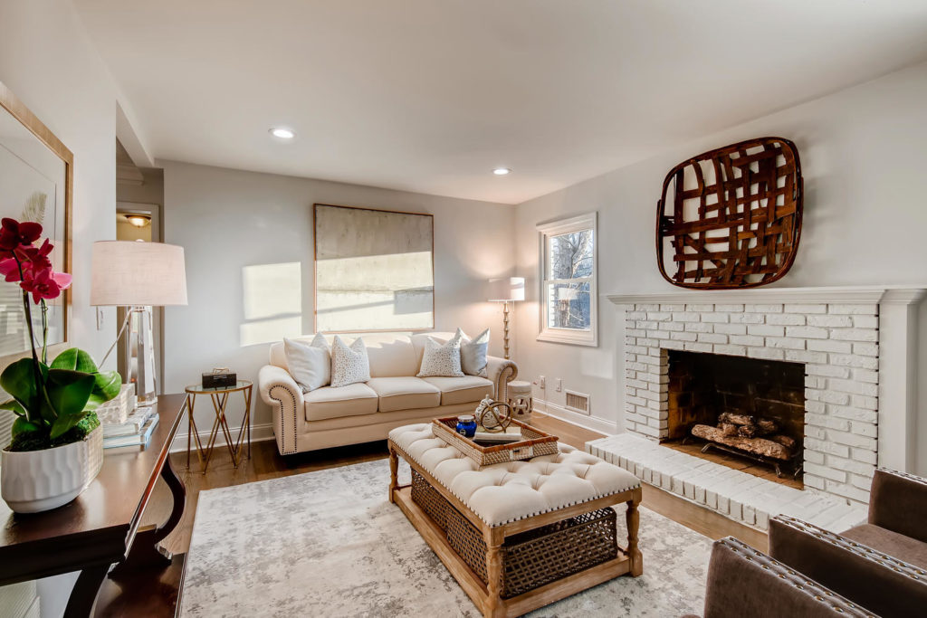 Atlanta living room with large firelplace