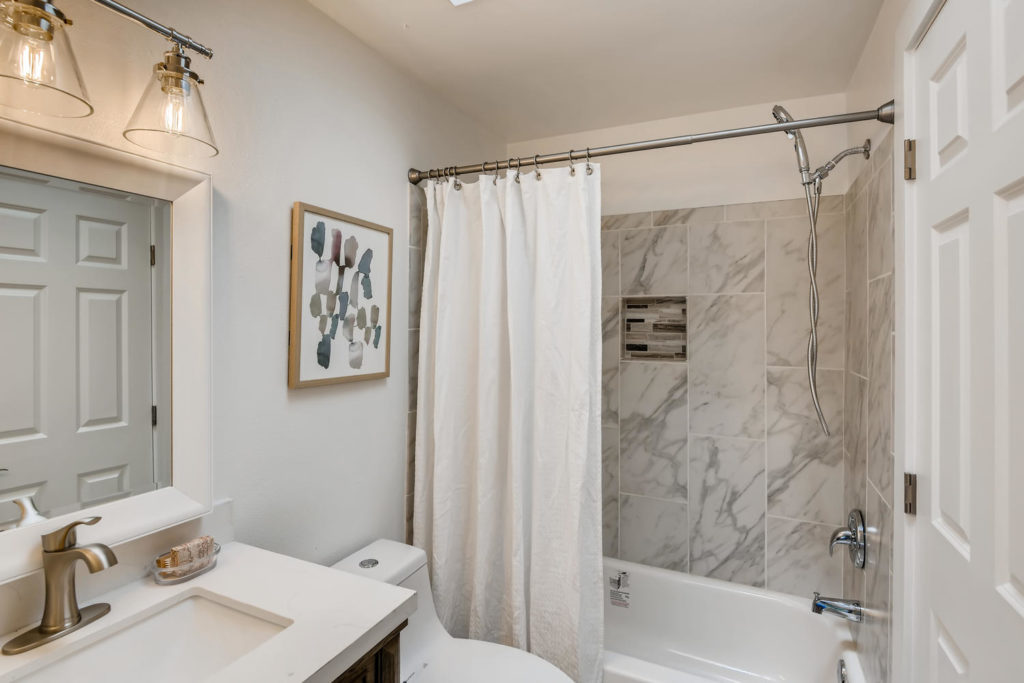 Bathroom with marble tiling