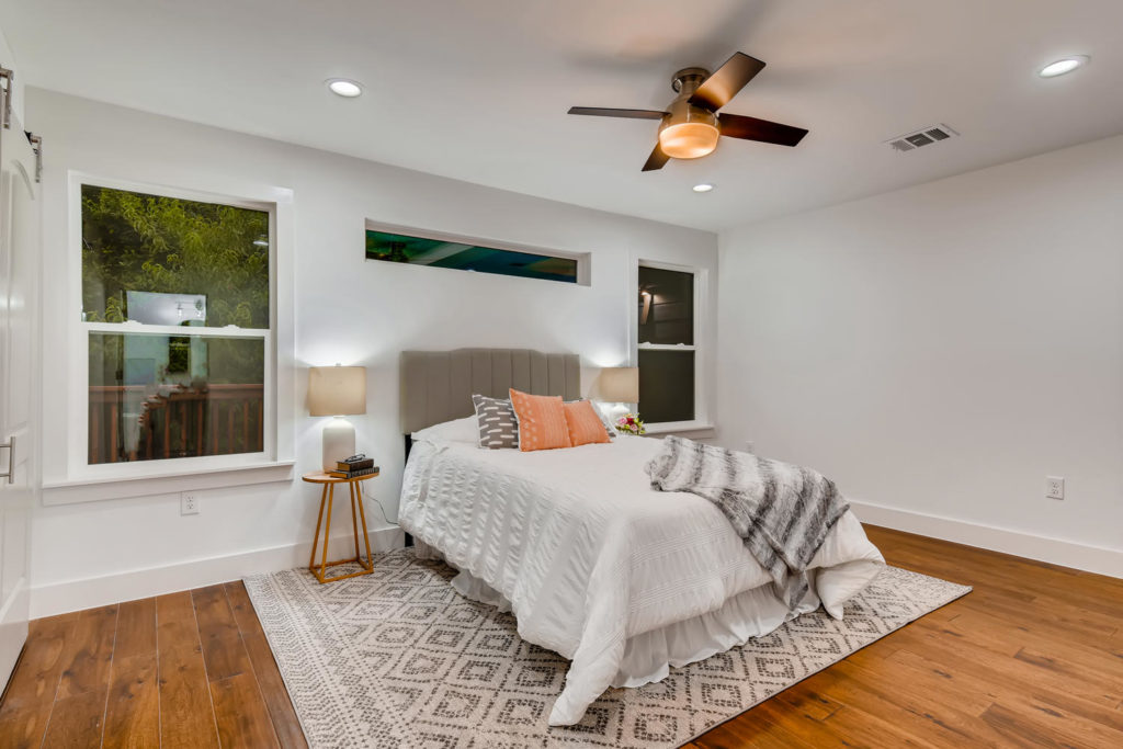 Bedroom with fan