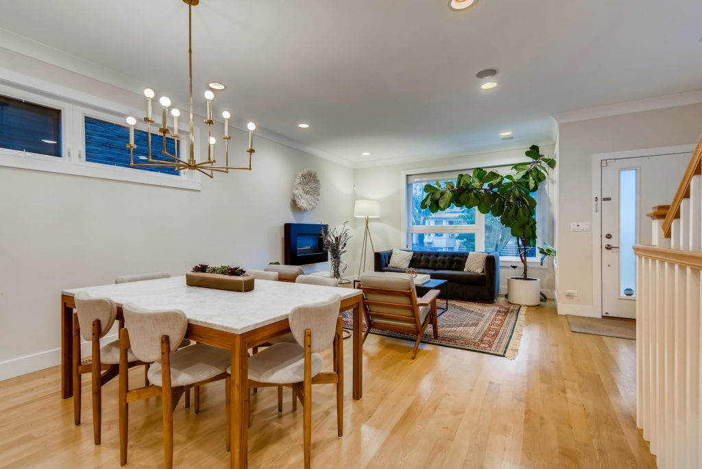 Chicago real estate photography - living room dining room