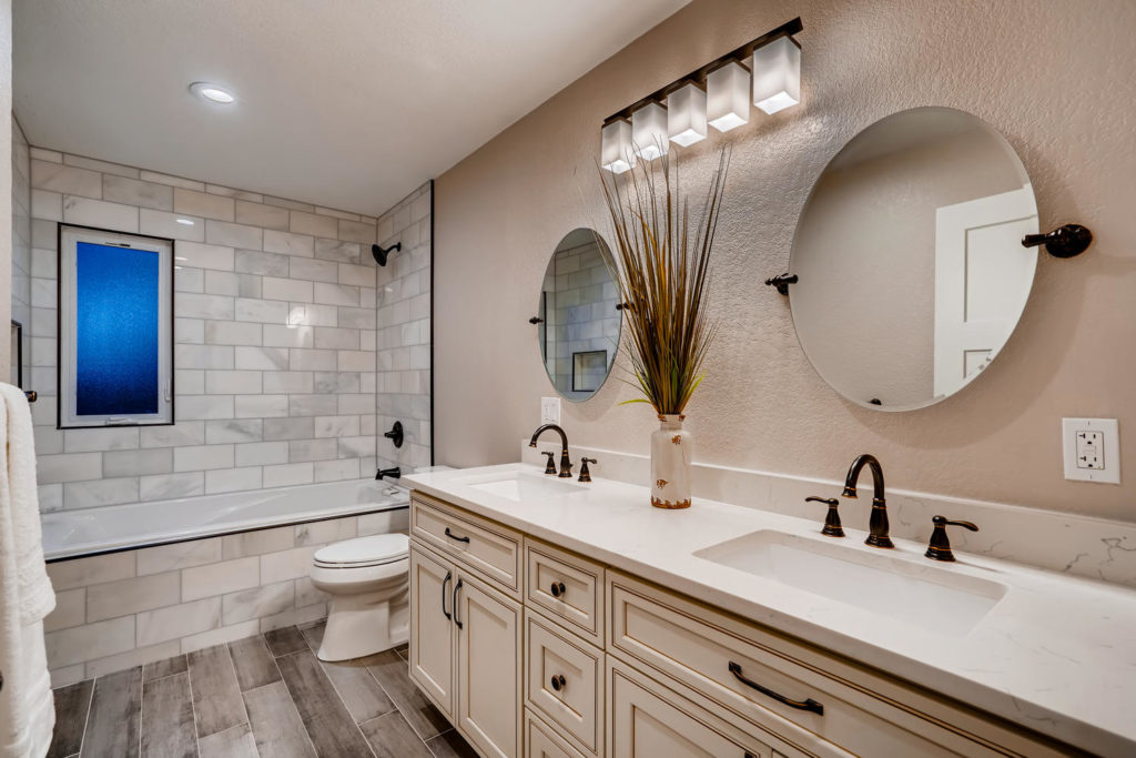 Denver real estate photography - bathroom