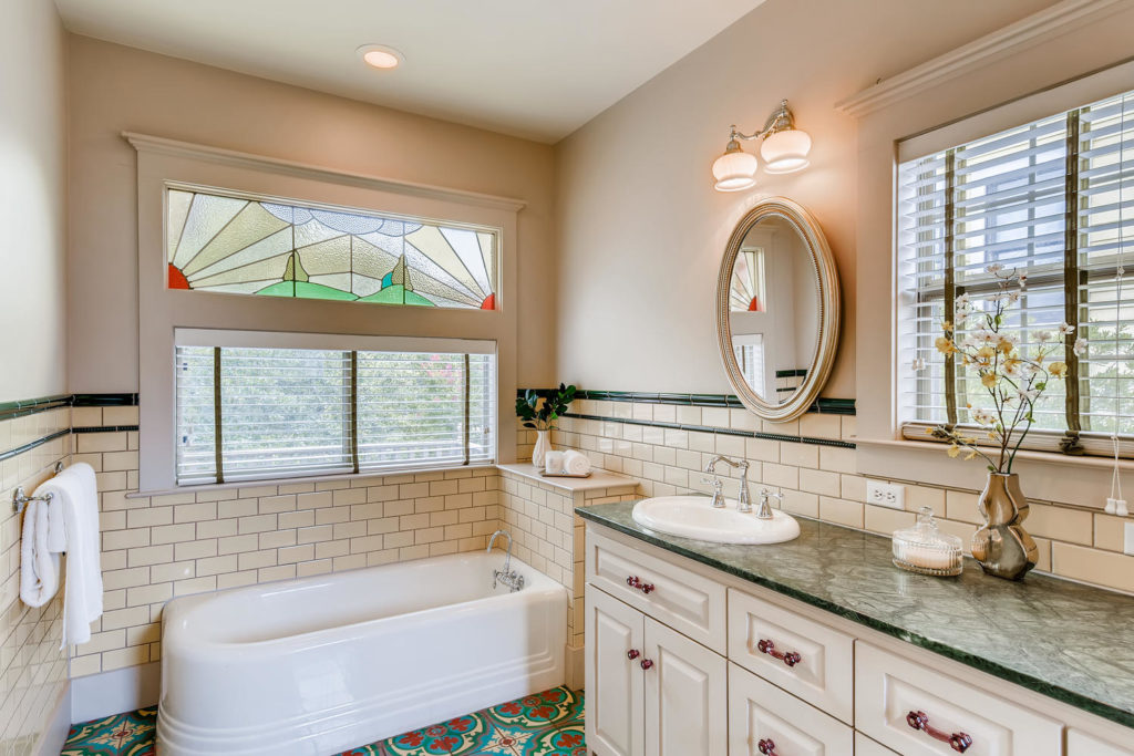 vintage bathroom - real estate image