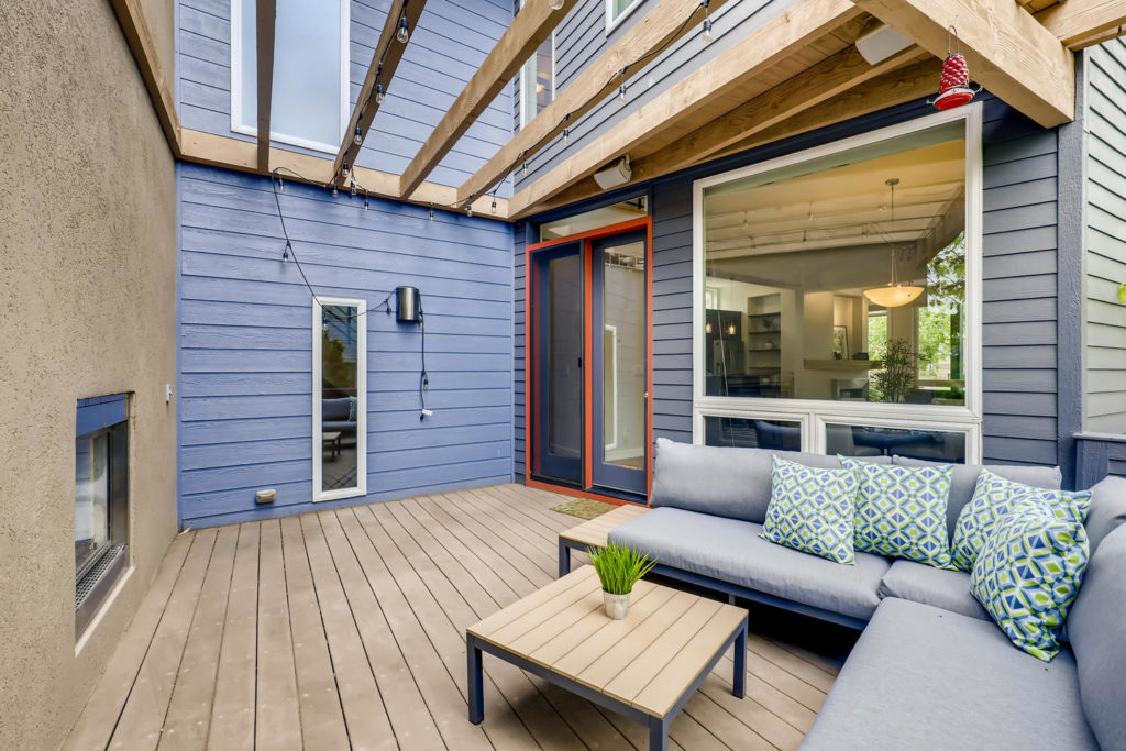real estate photography - patio deck