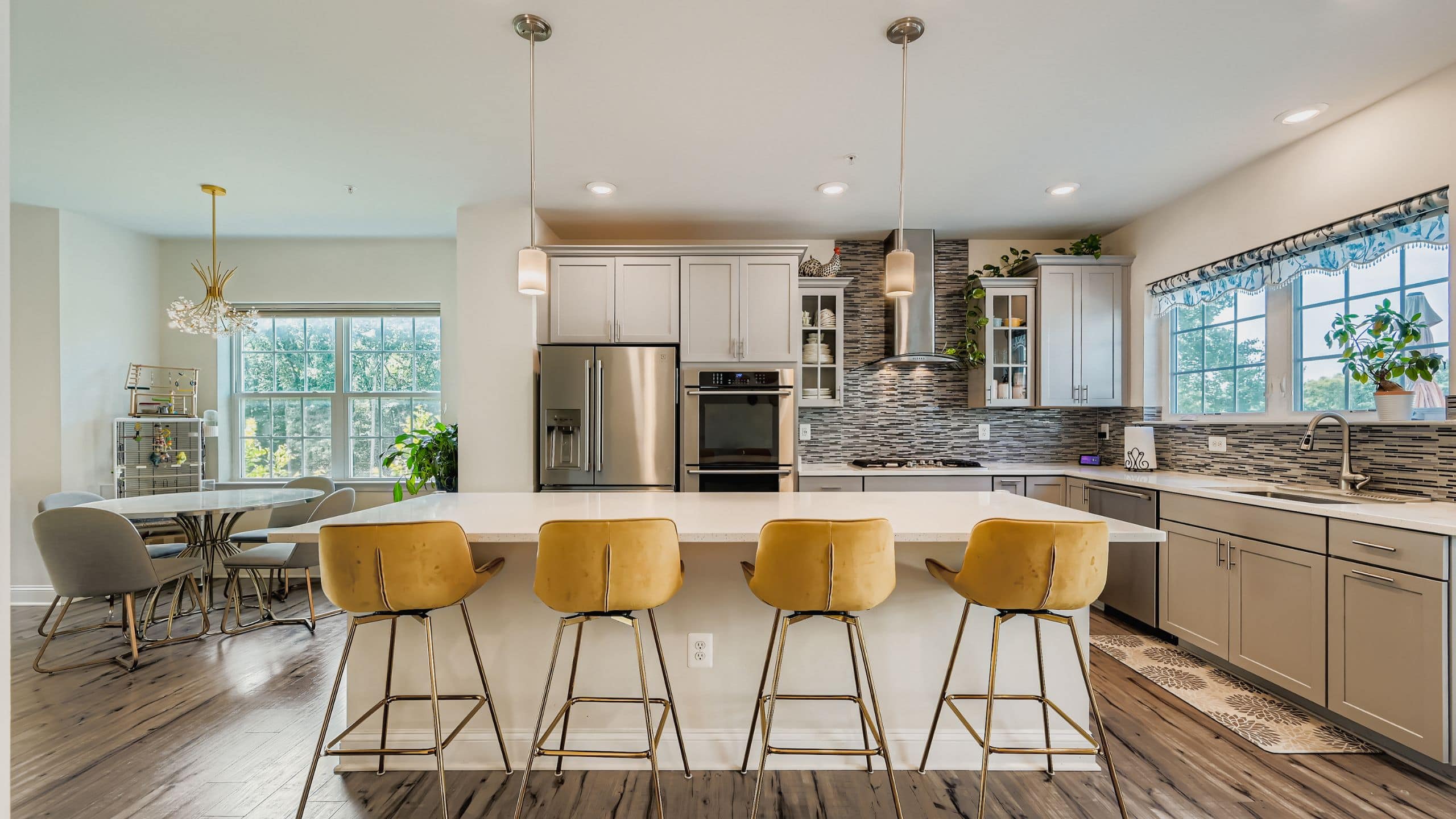 4 Ways to Crush Your Virtual Open House Strategy