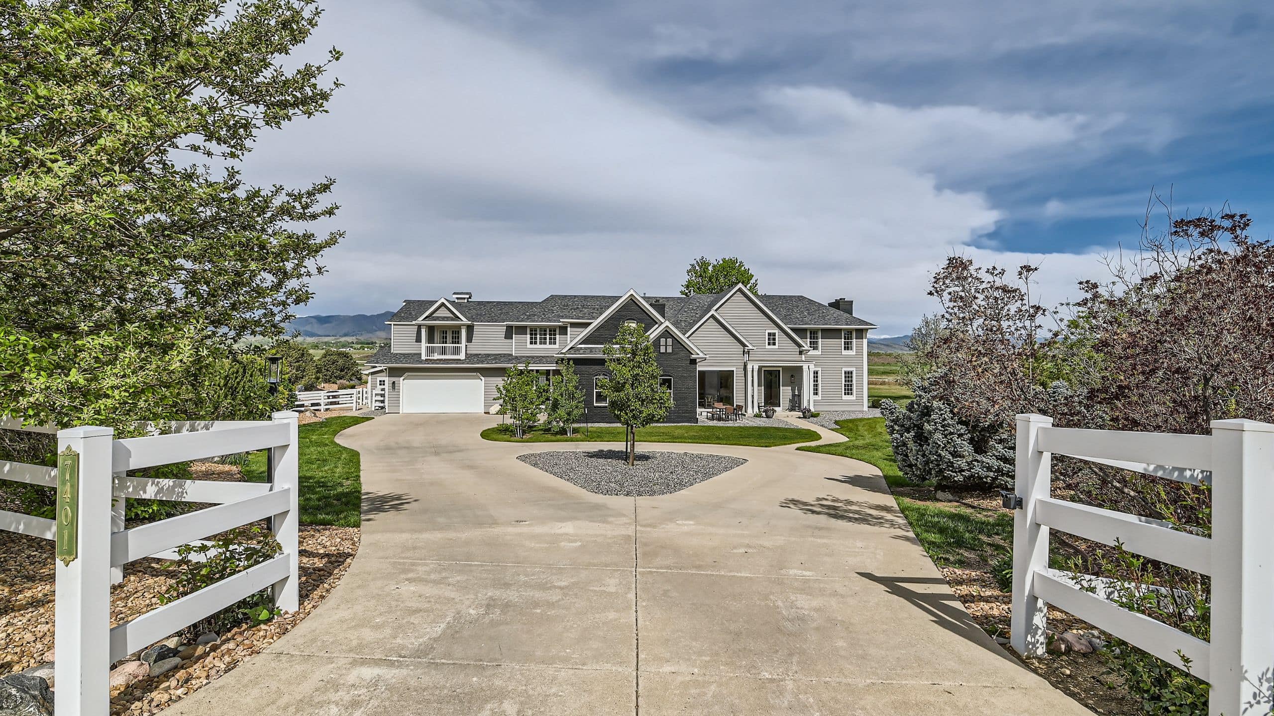 Curated visual reference: Luxury Real Estate Agents In North Vancouver Reference: The Best Services For Marketing Luxury Listings In Real Estate